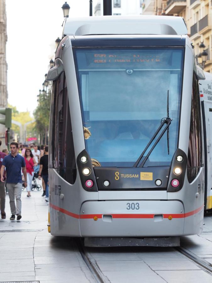 Appartamento Apartamento Cruz Roja A Siviglia Esterno foto