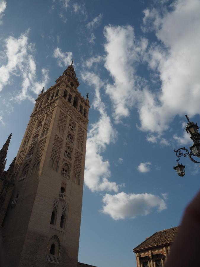 Appartamento Apartamento Cruz Roja A Siviglia Esterno foto