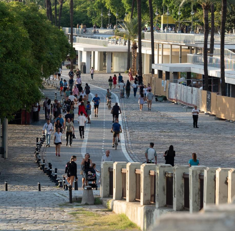 Appartamento Apartamento Cruz Roja A Siviglia Esterno foto